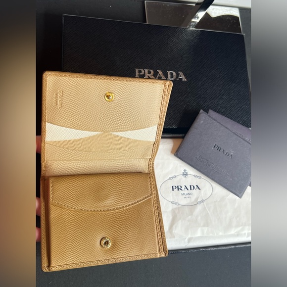 Authentic Prada wallet - Picture 2 of 12